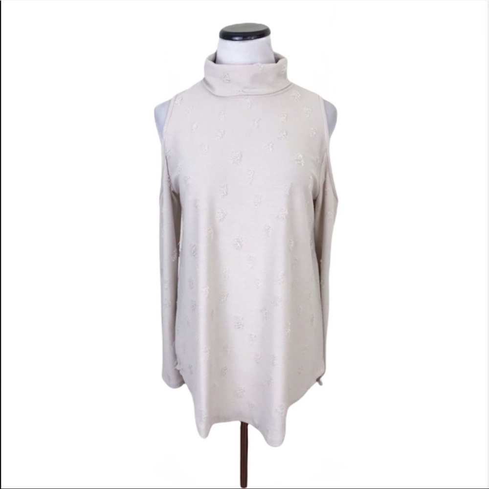 Entro Cold Shoulder Long Sleeve Turtleneck Top Cream Size Small
